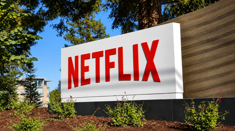 Netflix планирует сократить около тысячи сотрудников