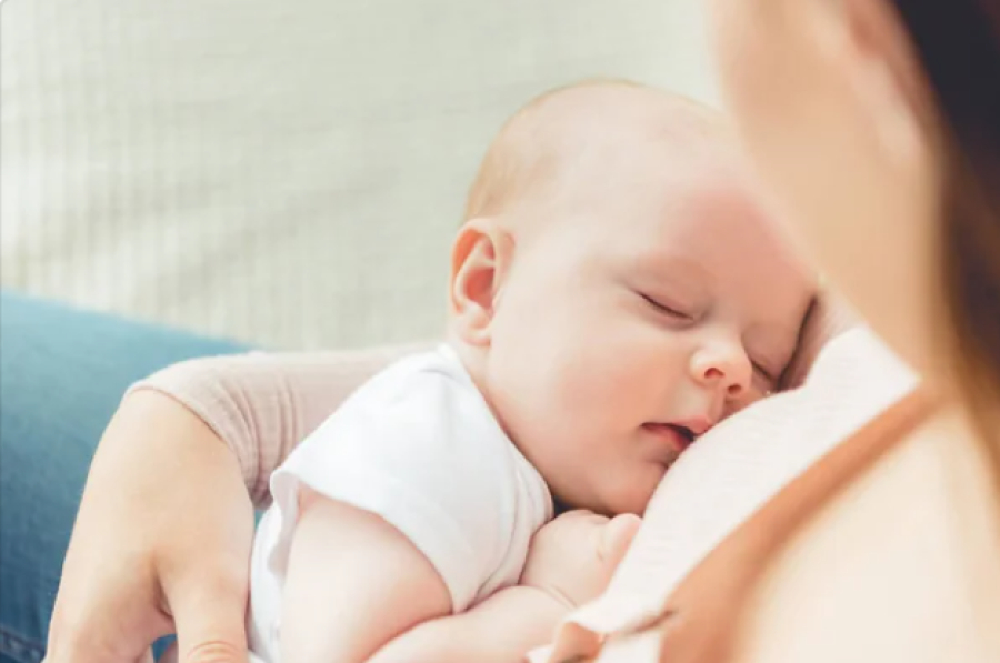 Материнская и младенческая смертность снижается в Казахстане