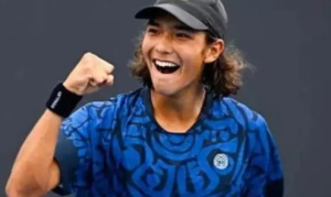 16-летний казахстанец вышел в четвертьфинал Australian Open