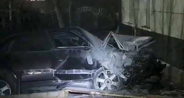 Женщину насмерть сбили на тротуаре в Караганде