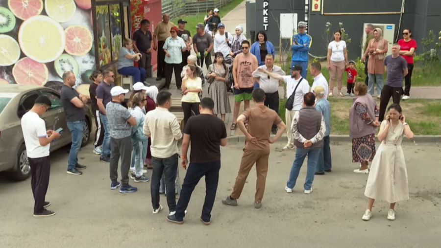 Елорда тұрғындары мектеп орнына тұрғын үй салына ма деп алаңдаулы