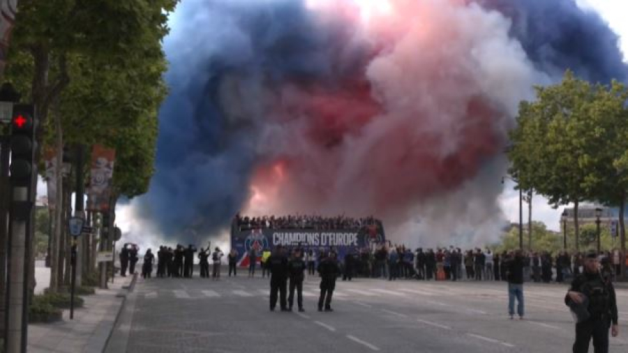 В округе Парижа задержали более 500 человек после победы PSG в Лиге чемпионов UEFA