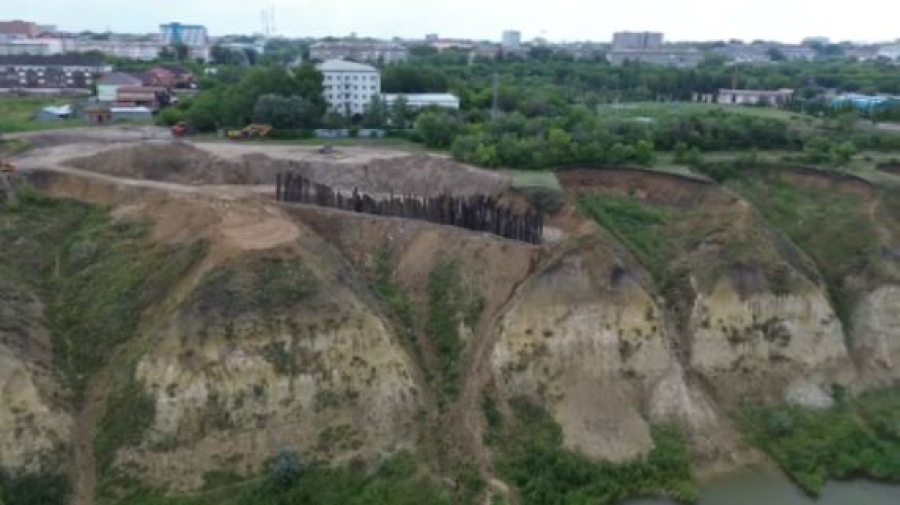 Есілдің бойындағы биік жарлар нығайтылады