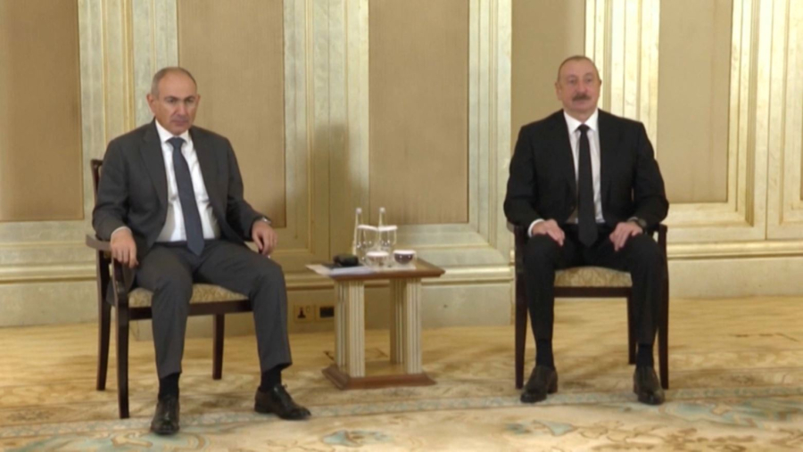 Н. Пашинян мен И. Әлиев әмірлікте келіссөз жүргізді