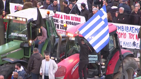 Грекияда шаруалар шеруге шықты