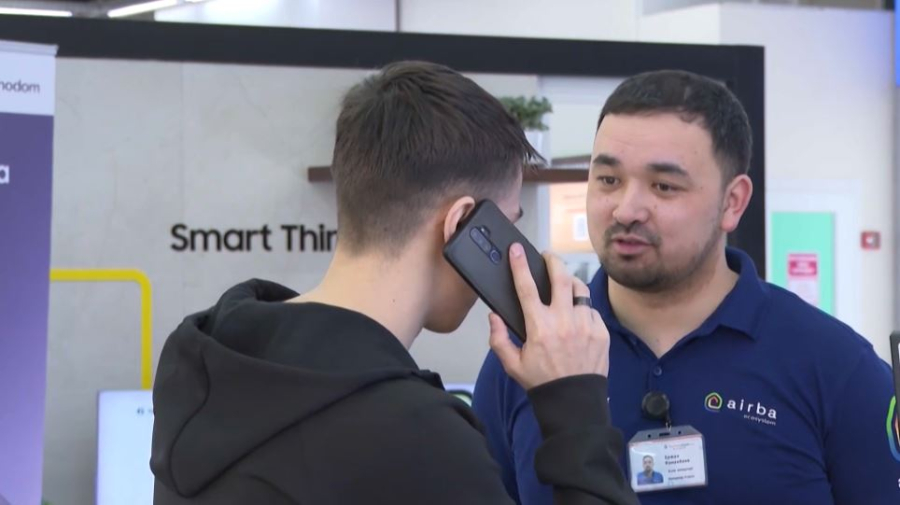 Менеджер магазина помешал афере на ₸10 млн