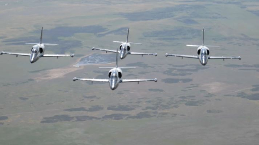 Демонстрационный пролет истребителей состоится в Астане