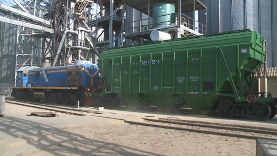 Ограничен прием зерна в порту Актау