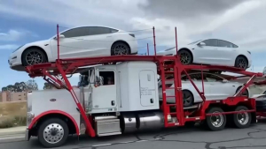 Tesla отзывает более двух миллионов автомобилей в США
