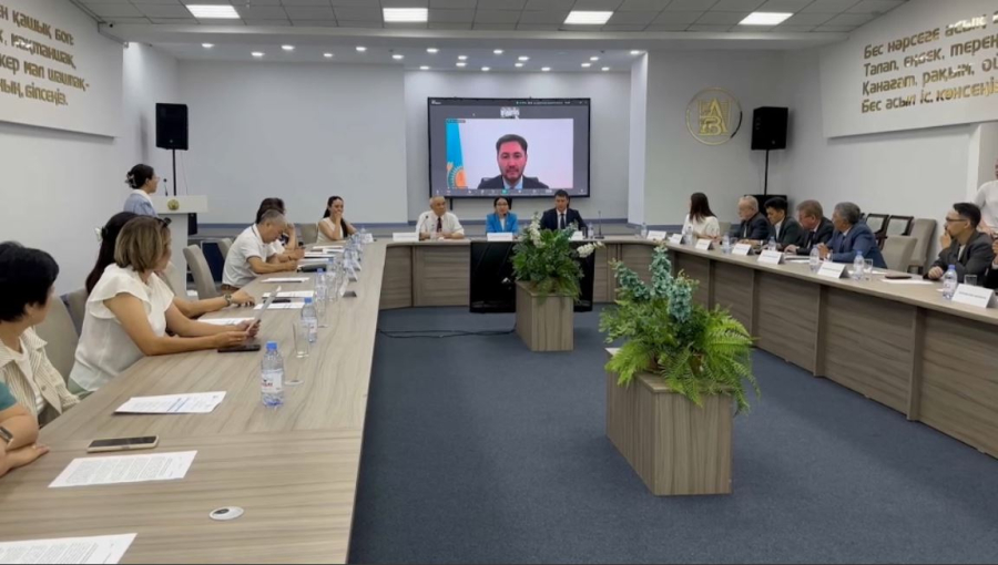 Семейде Ұлттық құрылтайда көтерілген басым бағыттар талқыланды