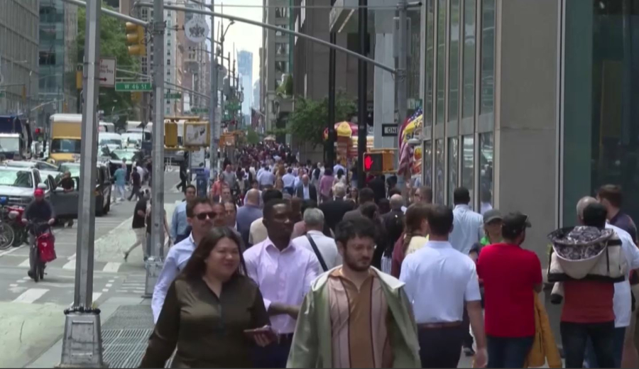 АҚШ-та жаппай қысқартулар жүріп жатыр