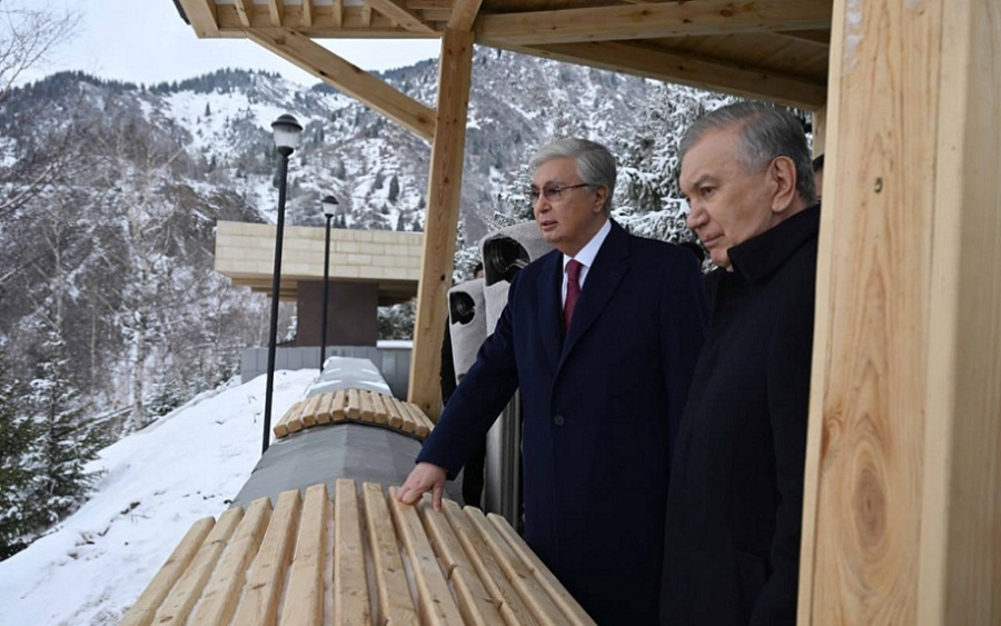 Токаев и Мирзиёев осмотрели горнолыжный кластер Алматы