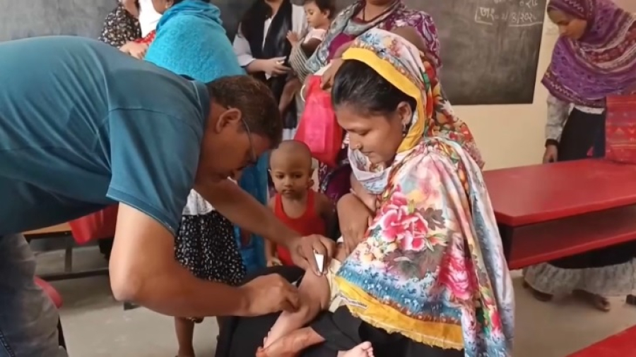 Экстренная вакцинация от кори началась в Бангладеш