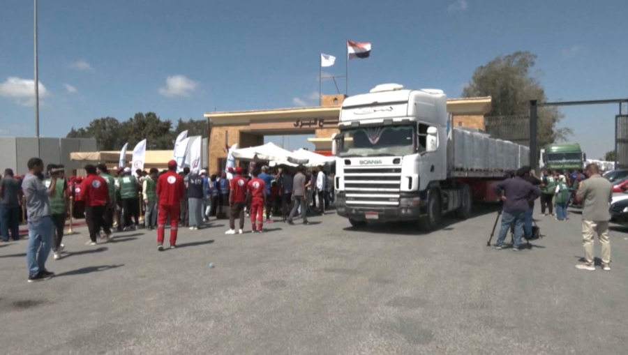 БАӘ Газа секторына 100 жүк көлігін жіберді