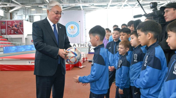 Қасым-Жомарт Тоқаев Ольга Рыпакова атындағы жеңіл атлетика орталығына барды
