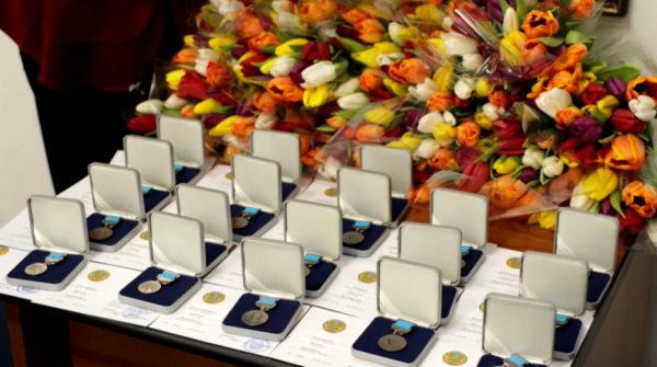 Ұстаздық етіп жүрген аналар марапатталды