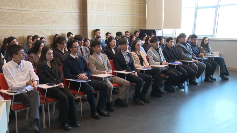 Молодежь и эксперты обсудили роль человеческого капитала в экономике