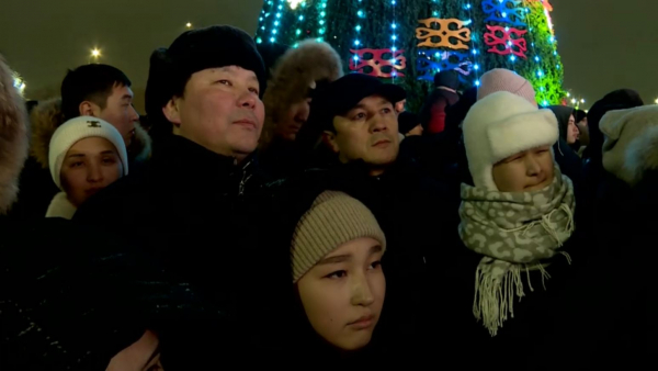 Ақтөбеліктер жаңа жылды бас шырша жанында қарсы алды