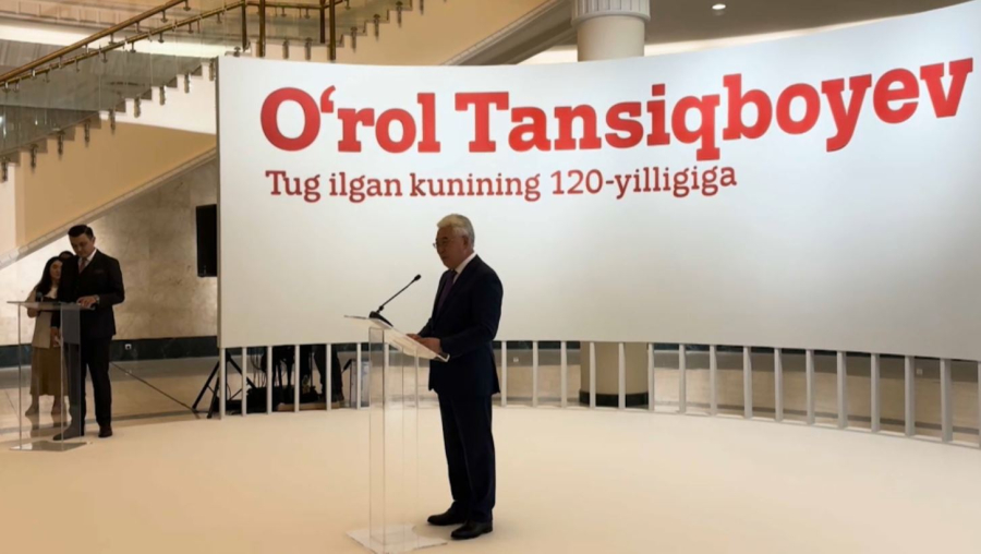 Ташкентте қазақ суретшісі Орал Таңсықбаевтің көрмесі ашылды