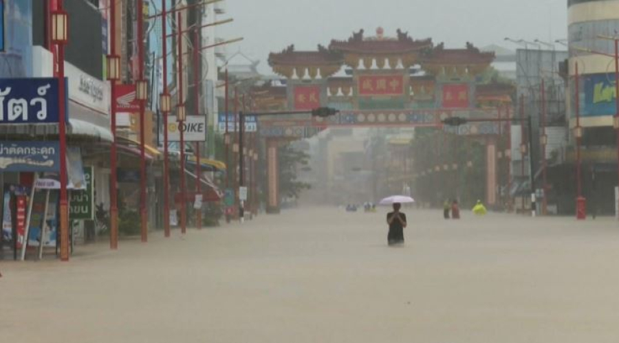 Таиландта тасқыннан эвакуация басталды