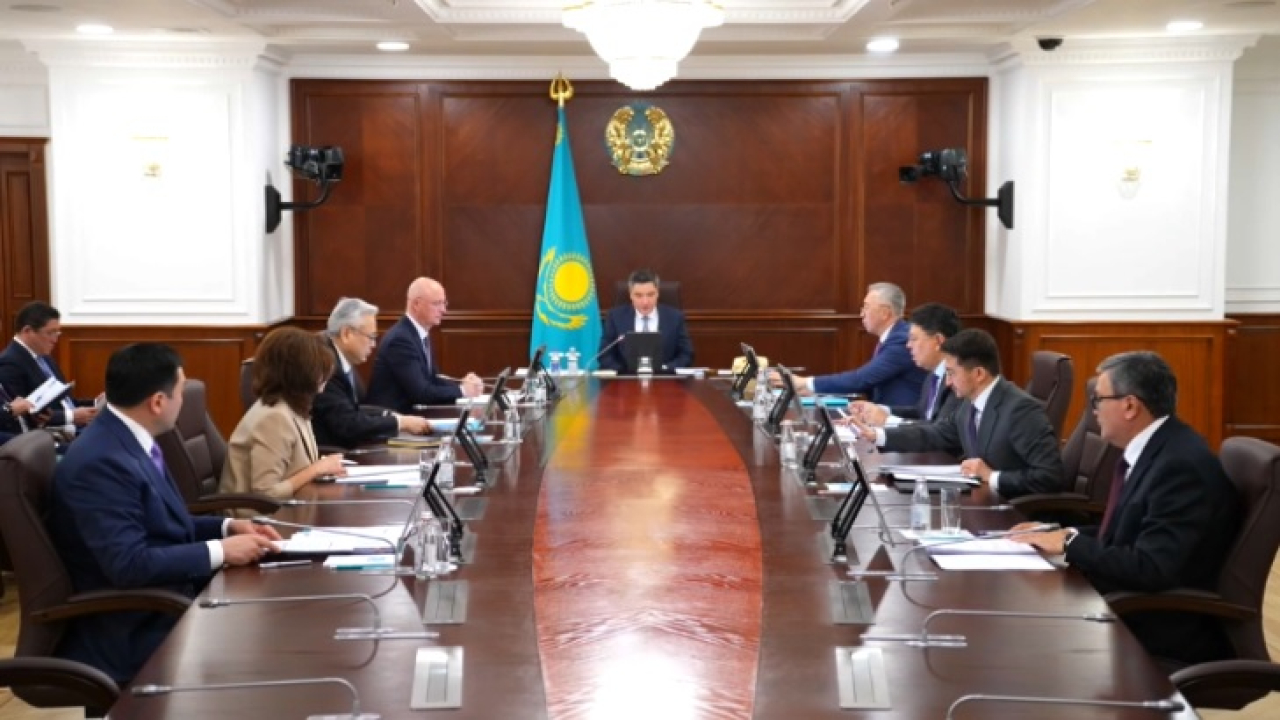 Положения Конституции включат в типовую учебную программу