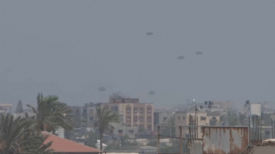 Вертолёты сбросили на Газу ящики с гумпомощью