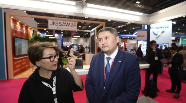 Лондонда TopIQ.KZ платформасының таныстырылымы өтті