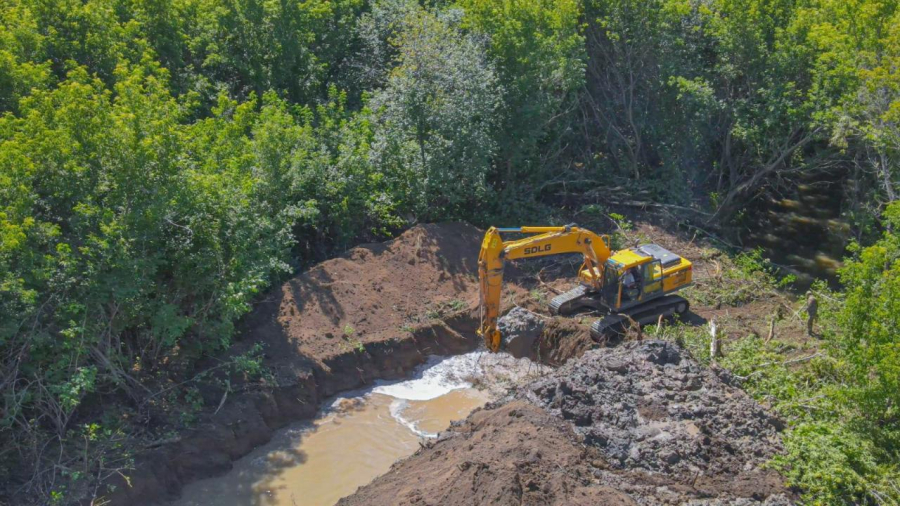Подготовка к паводкам: в регионах проводятся инженерные работы