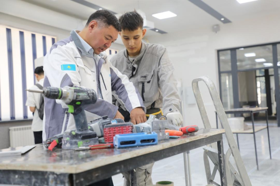 Колледж в Алматы демонстрирует рост и успехи на международной арене