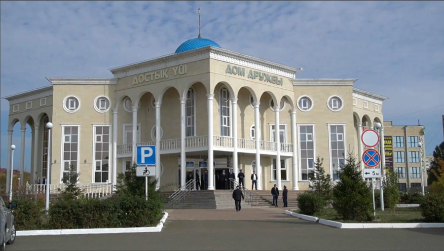 Қазақстан Халық Кеңесінің мүшелері оралдықтармен кездесті