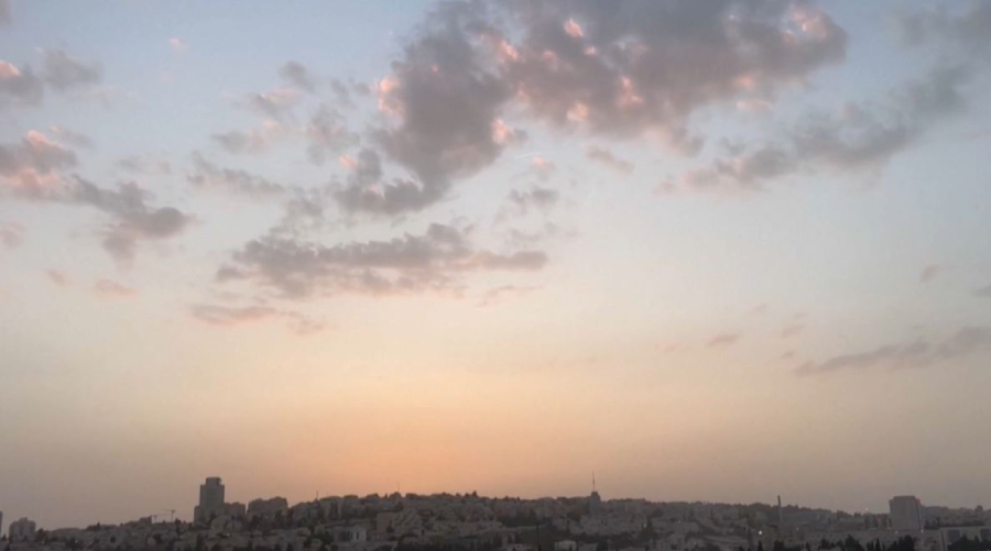 Йемен Израиль қарауындағы Құдысты атқылады