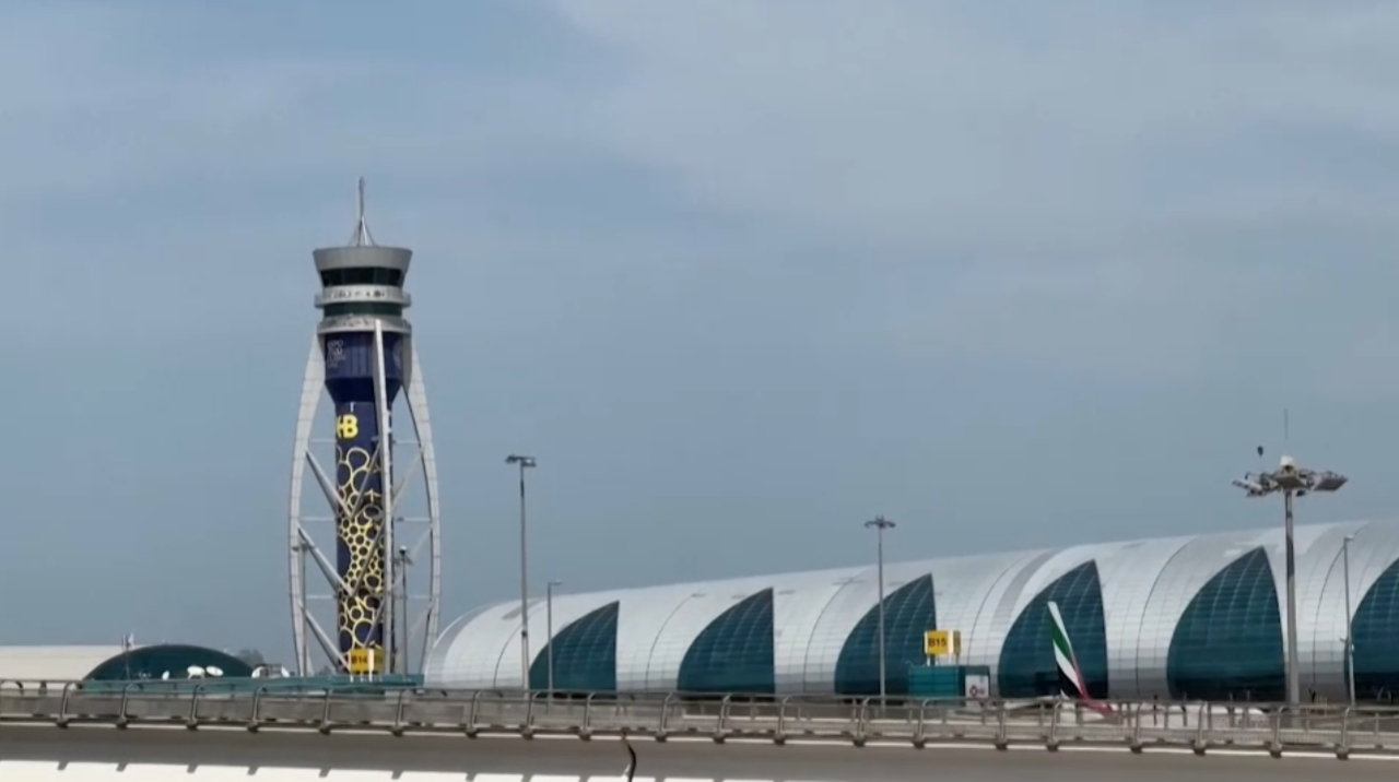 ОАЭ открыли воздушное пространство