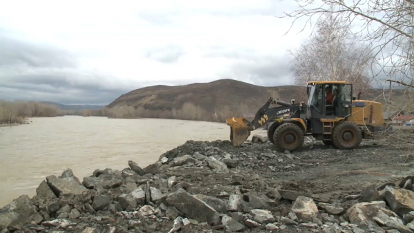 «Паводками нужно управлять»: как в Усть-Каменогорске контролируют уровень воды