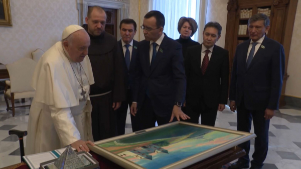 Сенат төрағасы Рим Папасымен кездесті