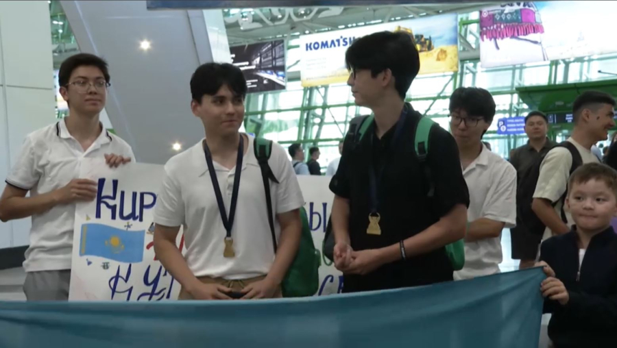 NIS оқушылары химия олимпиадасында топ жарды