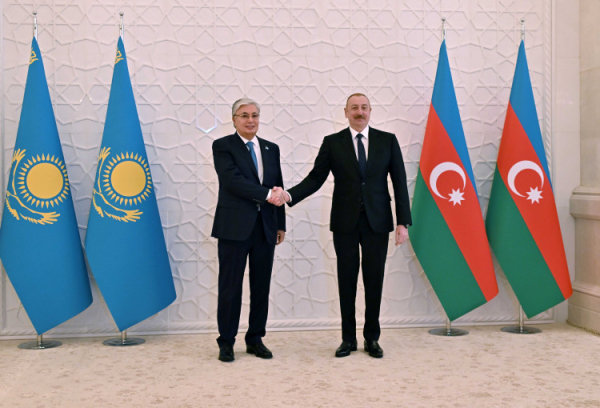 Қ. Тоқаев Әзербайжан президентімен келіссөз жүргізді