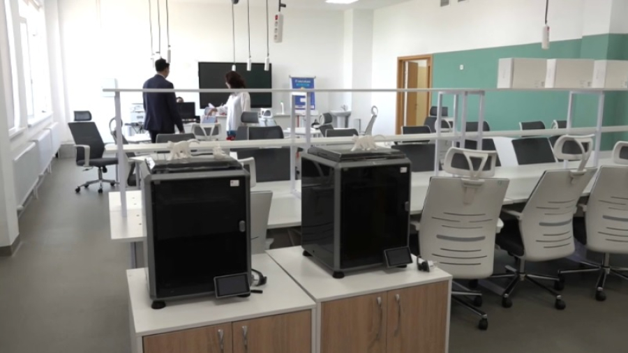 «Келешек мектептері»: 400 первоклассников приняли в новые школы ЗКО