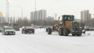 Снегопад в столице: более 2 тыс. дорожных рабочих убирают улицы
