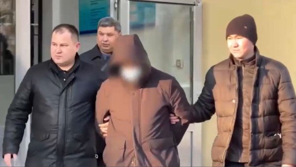 Шымкентте алаяқ 46 миллион теңгемен қашып кетті