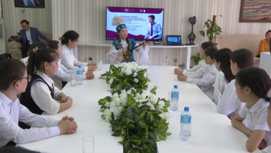 Балалар жазушысы оқырмандарымен кездесті