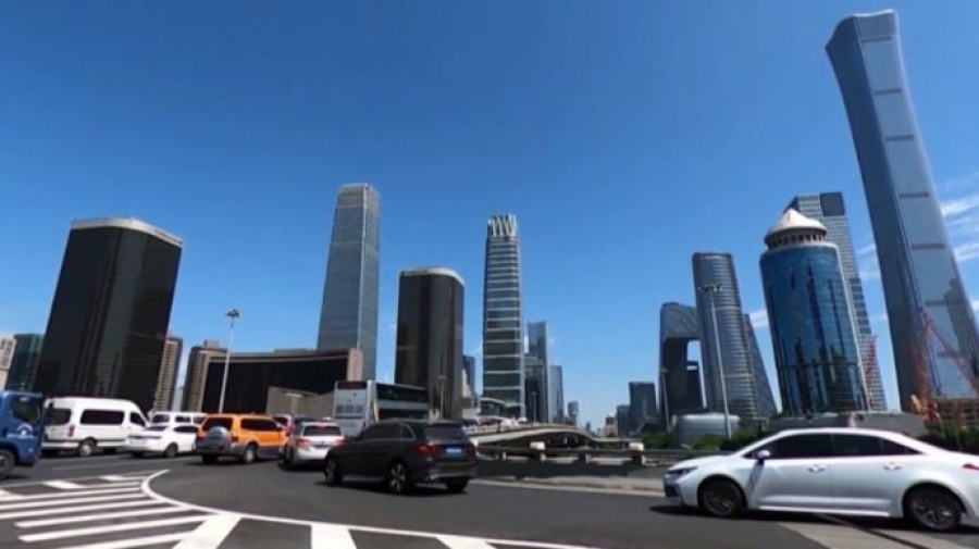 Население Китая продолжает сокращаться