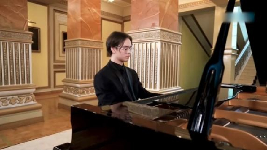 Служба в армии и музыка: как мама стала примером для сыновей