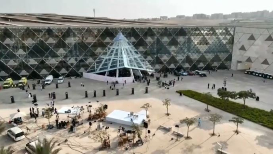 Крупнейший в мире музей открыли в Египте
