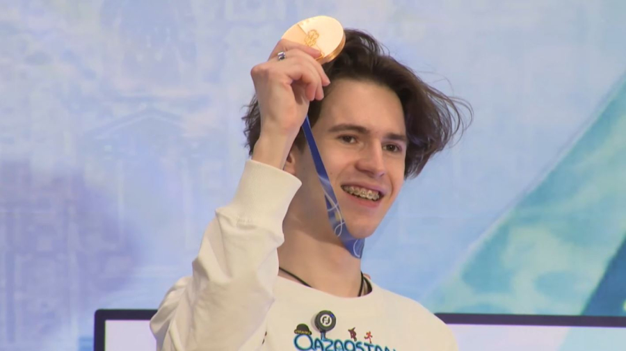 Михаила Шайдорова торжественно встретили в аэропорту Алматы