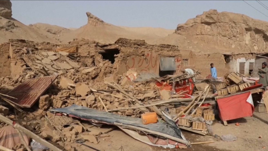 Ауғанстанда жер сілкінісінен кейін лай көшті