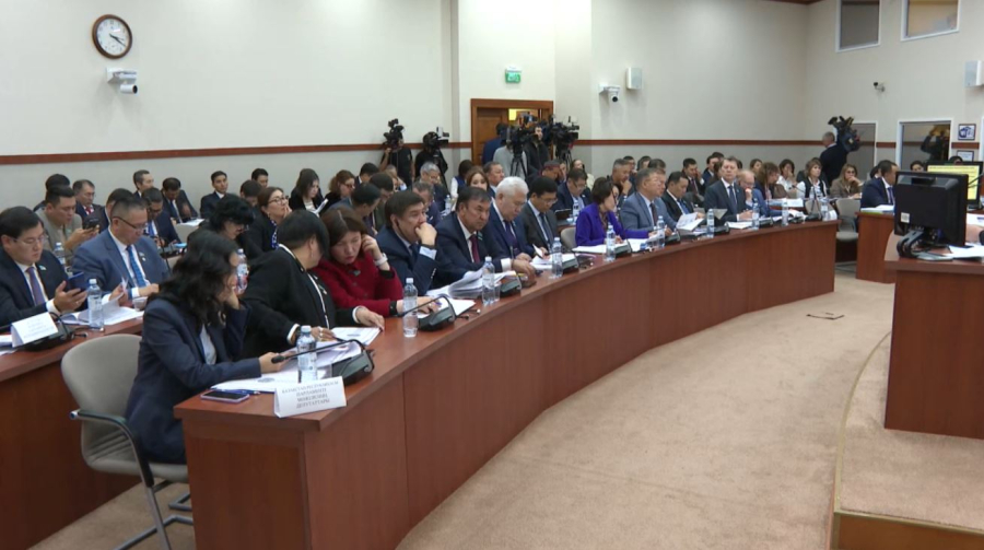 Проект трёхлетнего бюджета презентовали в Мажилисе