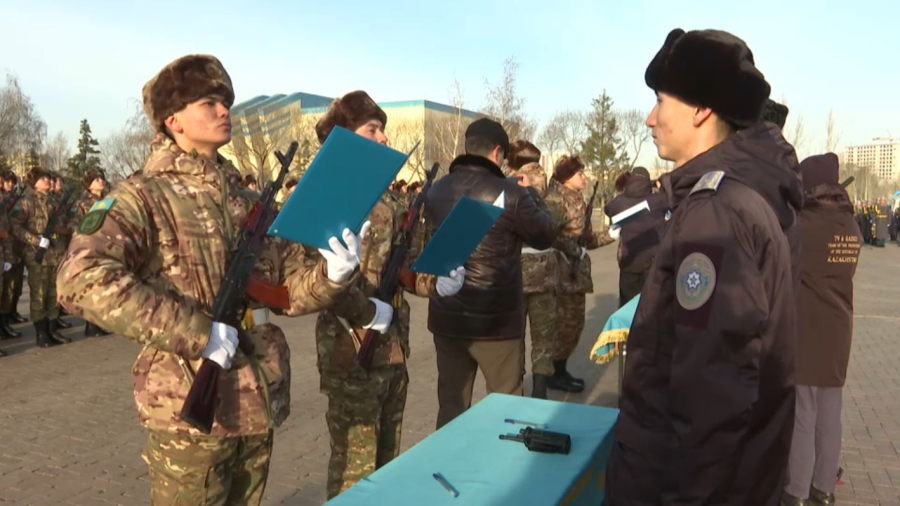 Президент: Армия жастарды еліміздің нағыз азаматы етіп тәрбиелеуі керек