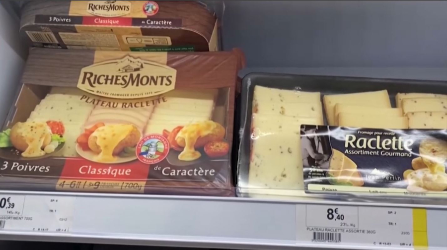 Францияда адамдар ірімшіктен уланып жатыр