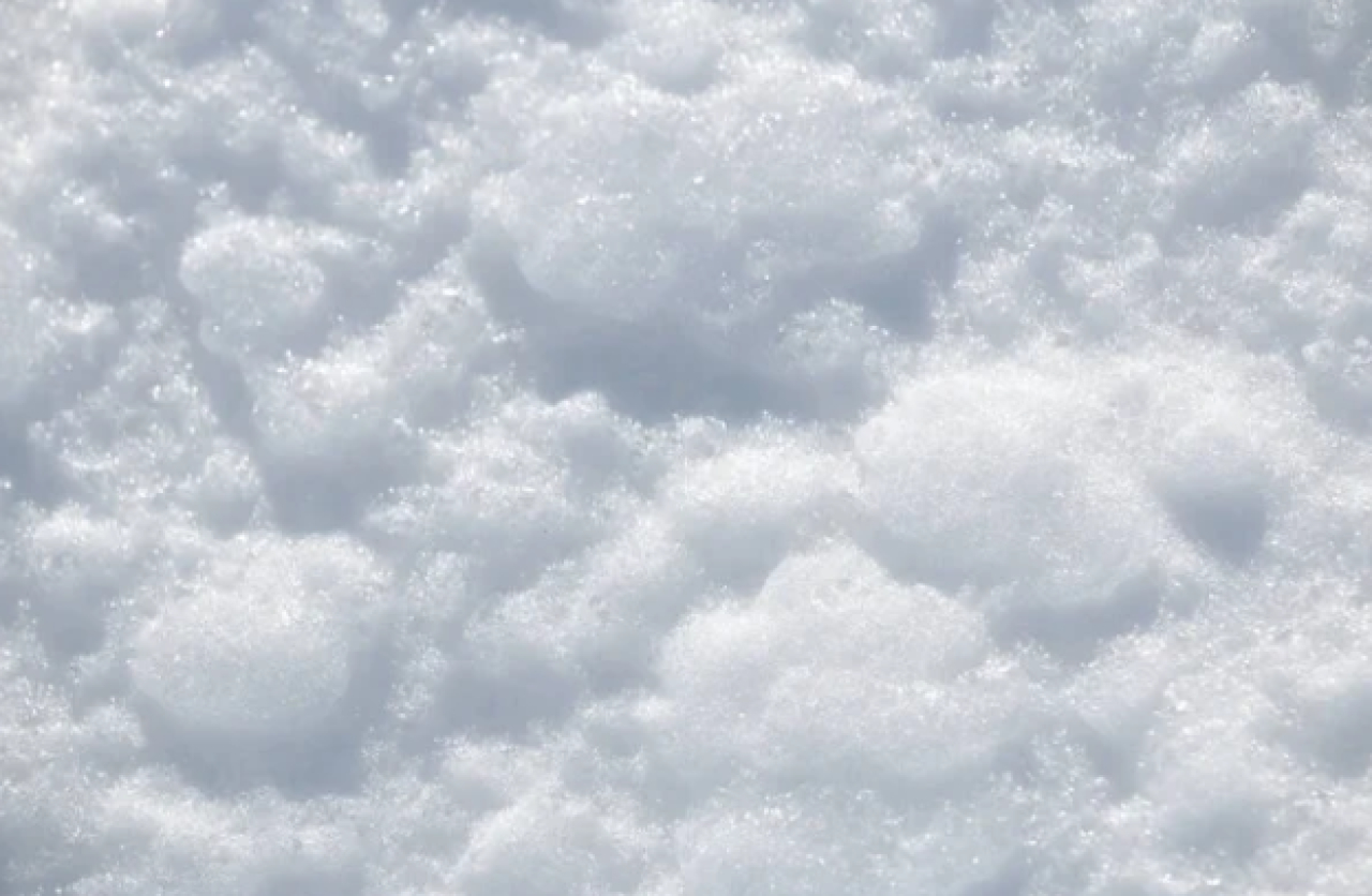 Мужчину нашли по пояс в снегу в степи Костанайской области