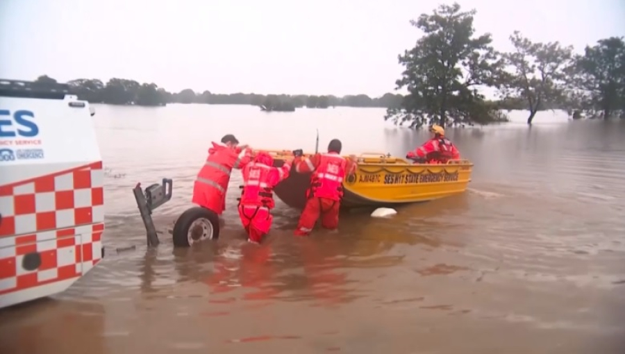 Наводнение в Австралии: 50 тысяч человек готовятся к эвакуации